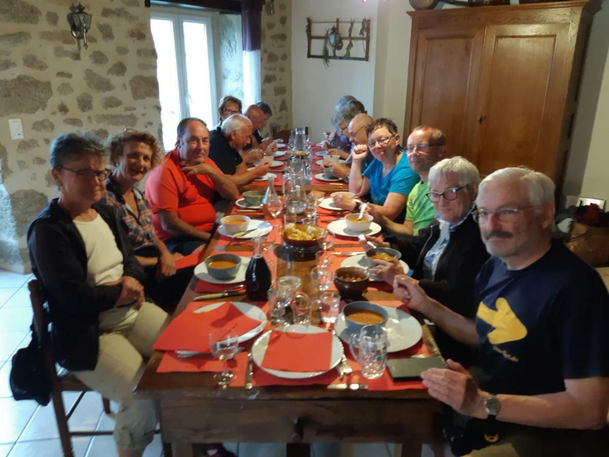 Gite Lo Soulenquo à Fonteilles Golinhac Esterno foto