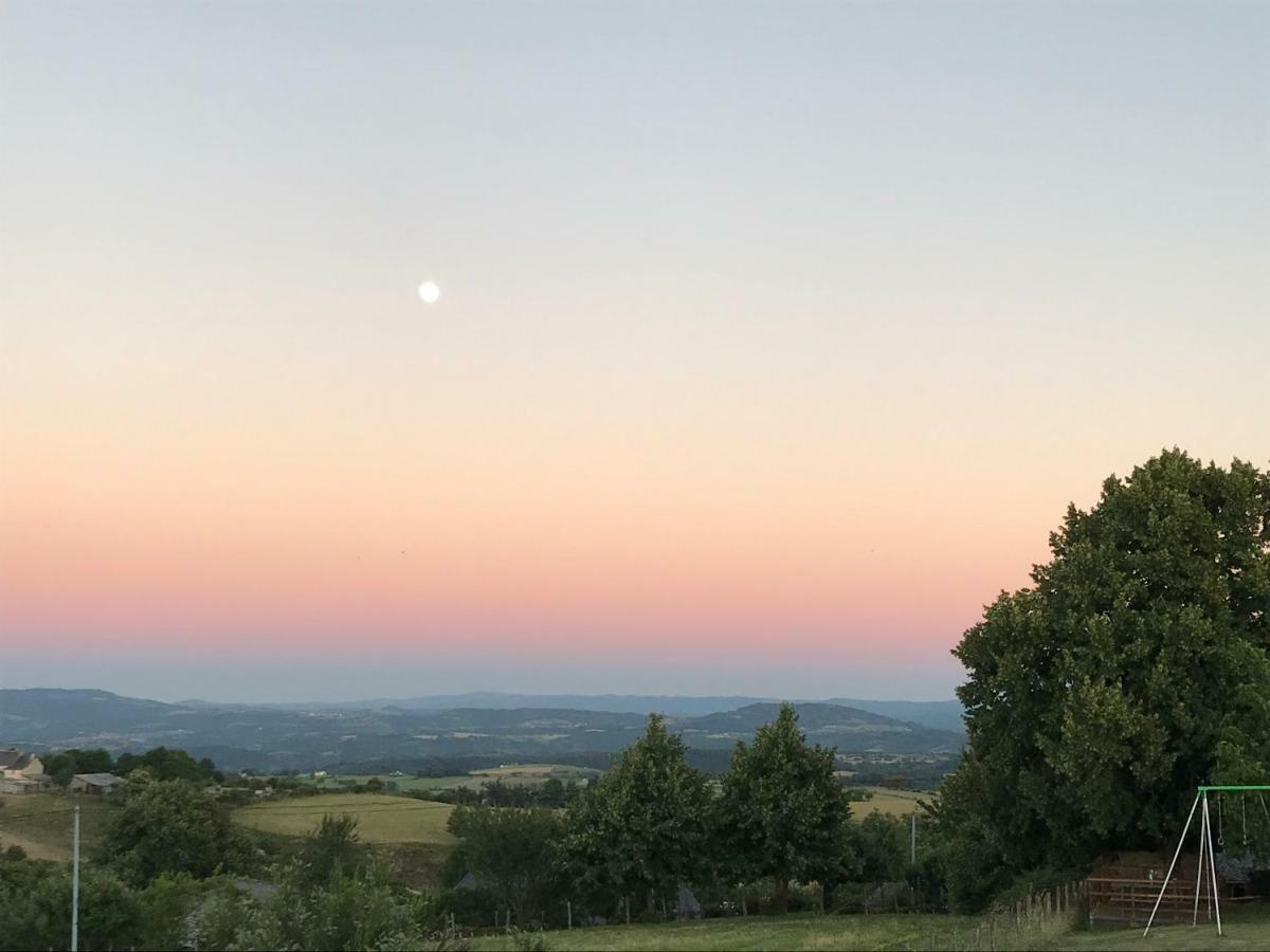 Gite Lo Soulenquo à Fonteilles Golinhac Esterno foto