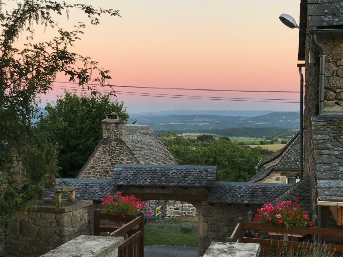 Gite Lo Soulenquo à Fonteilles Golinhac Esterno foto